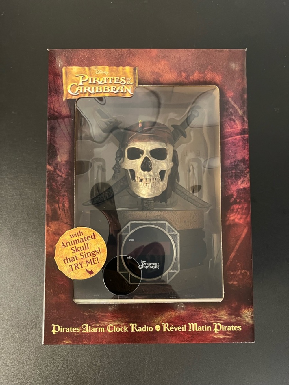 Disney Pirates Of The Caribbean Talking Skull Alarm Clock Radio. New